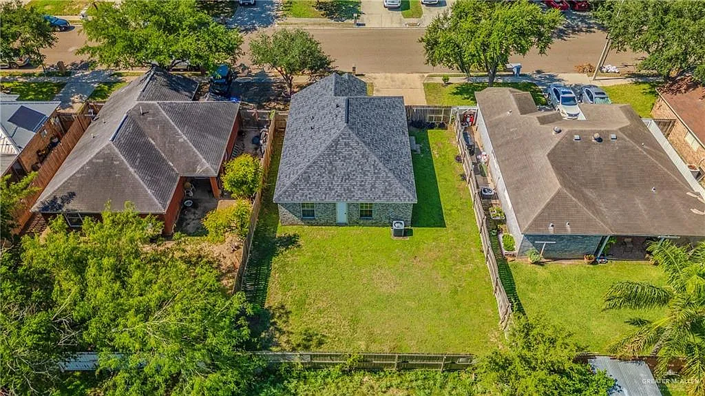 3 bed, 2.0 bath, 1189 sqft, $1,400 — Photo 3