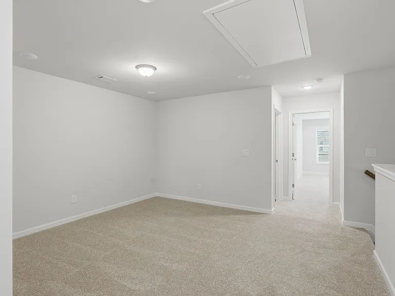 2260 Chant St — Photo 42