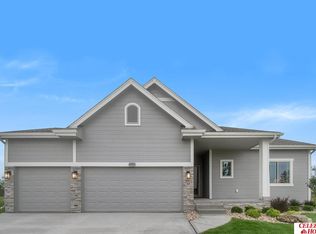 17002 Redick Ave, Omaha, NE 68116