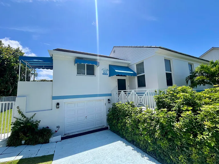 115 Dolphin Rd — Photo 32