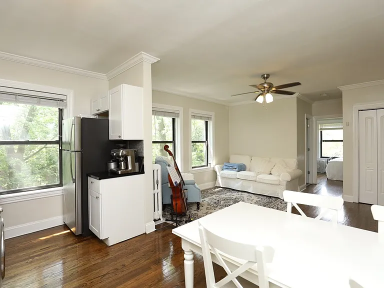2535 N Seminary Ave #4 — Photo 6