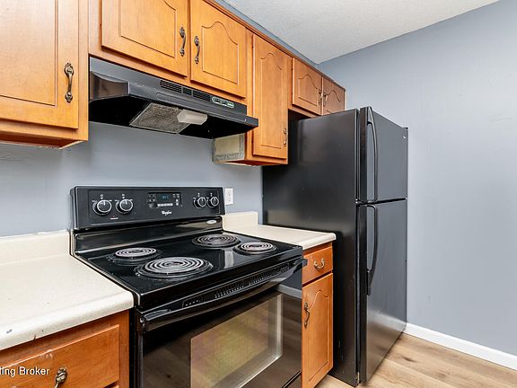 5th image of 530 Independence Ct