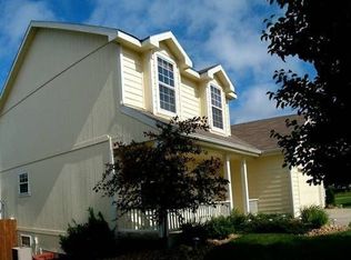 2701 Bluestem Dr, Lawrence, KS 66047