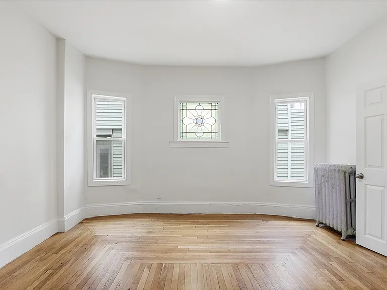 121 Glendale St #1 — Photo 23