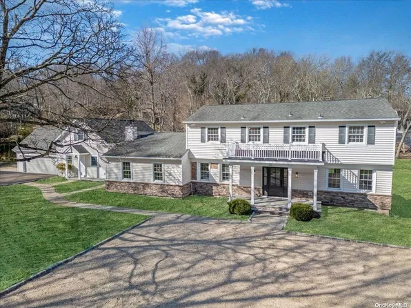 25 Downs Road, Huntington, NY 11743