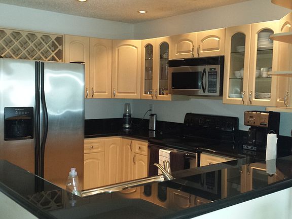 2nd image of 3944 NE 167th St APT 308