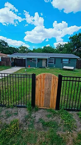 550 W Easy St Photo 1