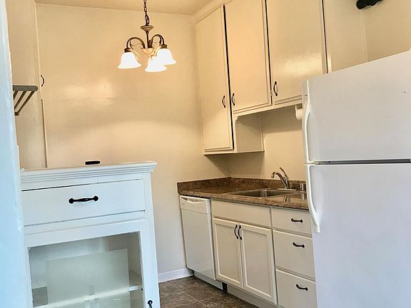 4th image of 15 Hawthorne Way APT 207
