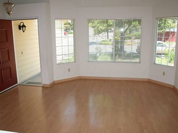 2nd image of 1101 Cimarron Ct