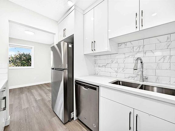 3rd image of 74 N Fonda Dr SE