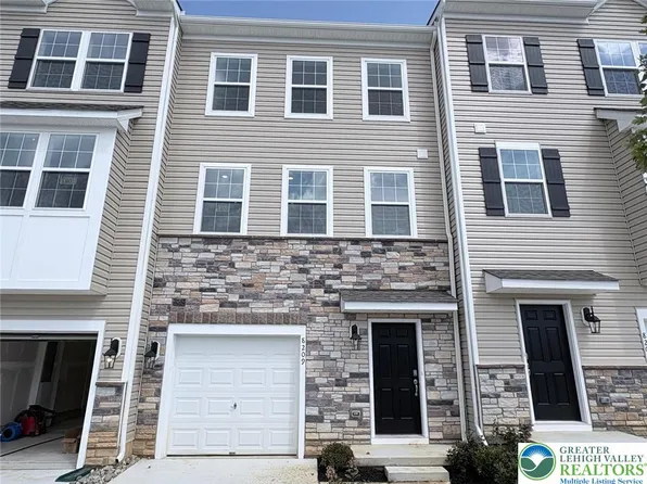 8209 Brodie Ct, Upper Macungie Township, PA 18031