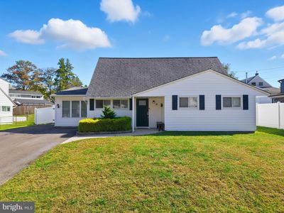 18 Harvest Rd, Levittown, PA, 19056