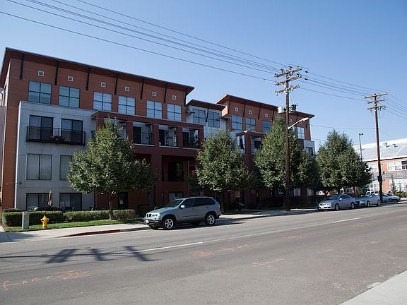 3rd image of 3295 Blake Street #103