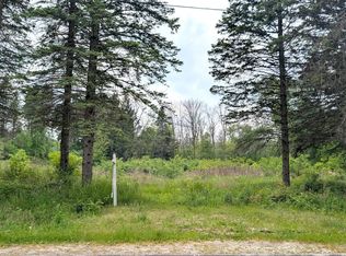 2532 Victoria Dr, Manitowoc, WI 54220