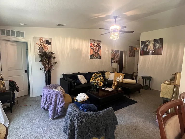 567 Poplar St SE — Photo 3