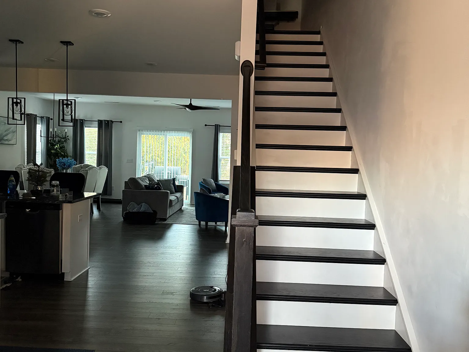 3 bed, 1792 sqft, $2,325 — Photo 4