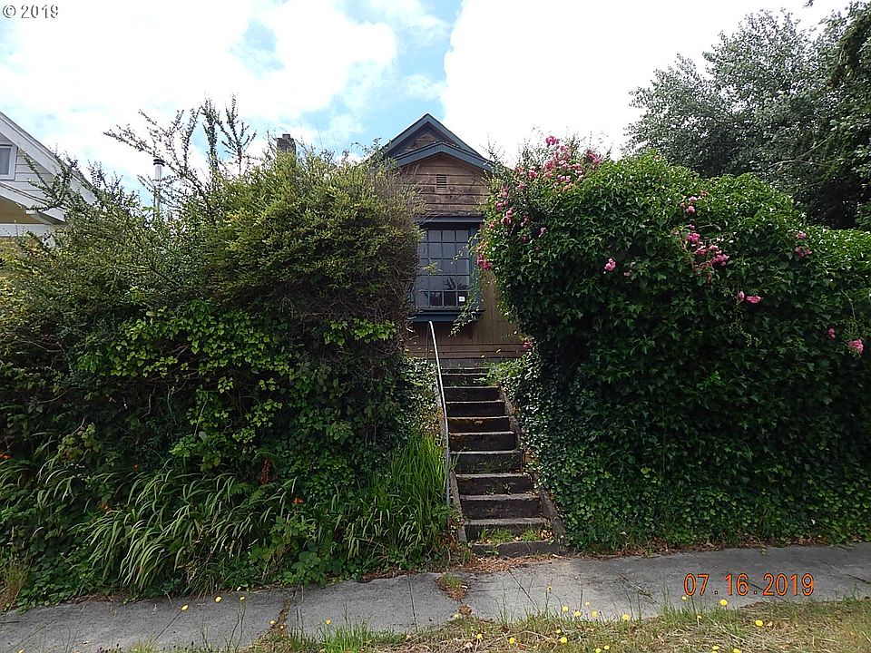 1st image of 687 Donnelly Ave