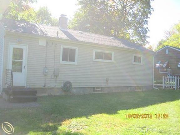 2nd image of 1400 Miller Ave