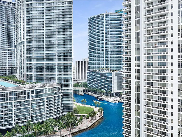 801 Brickell Key Blvd #2210 — Photo 54