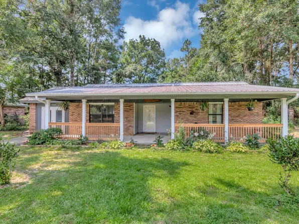 3167 Maple St, Crestview, FL 32539
