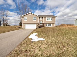 103 Dexter Dr, Cambria, WI 53923