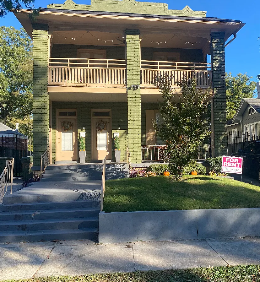 142 North Tucker Street (Midtown) — Photo 1