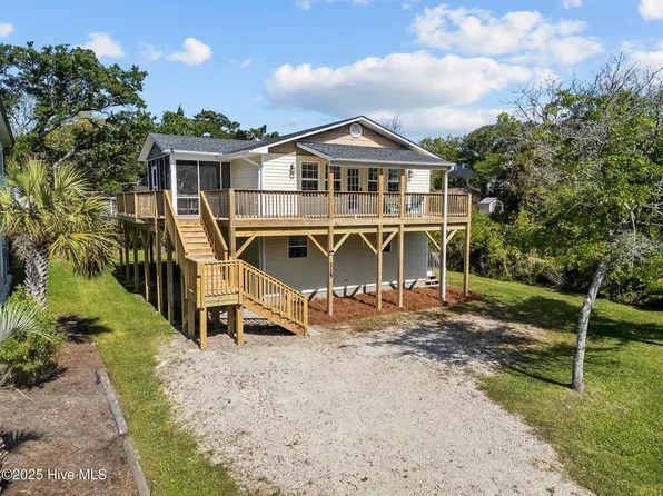 115 SE 43rd Street, Oak Island, NC 28465