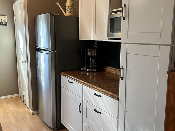 5th image of 1005 Saint Jacob Ave