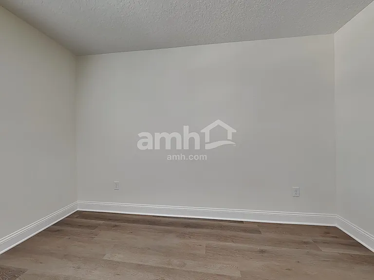 11446 Bay Hill Cir — Photo 25