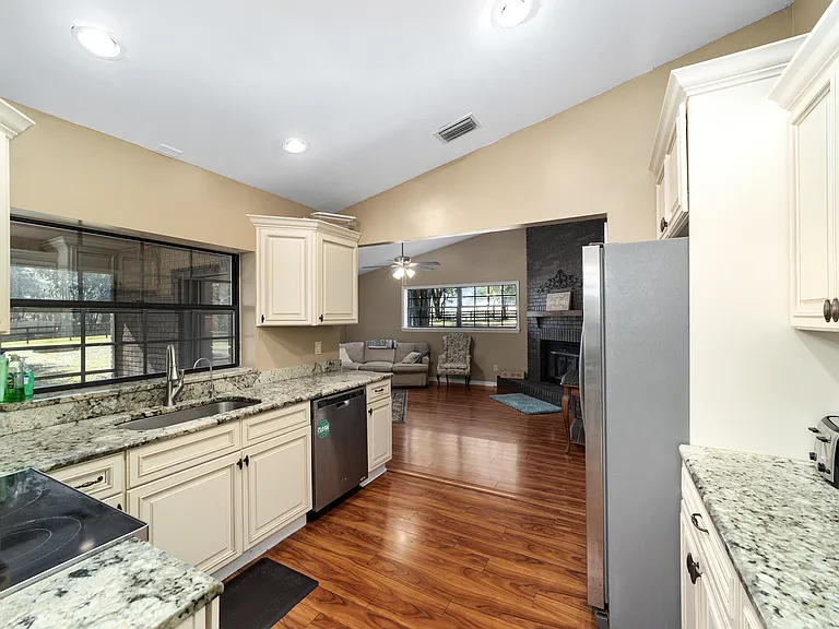 11025 SW 128th Ave — Photo 13