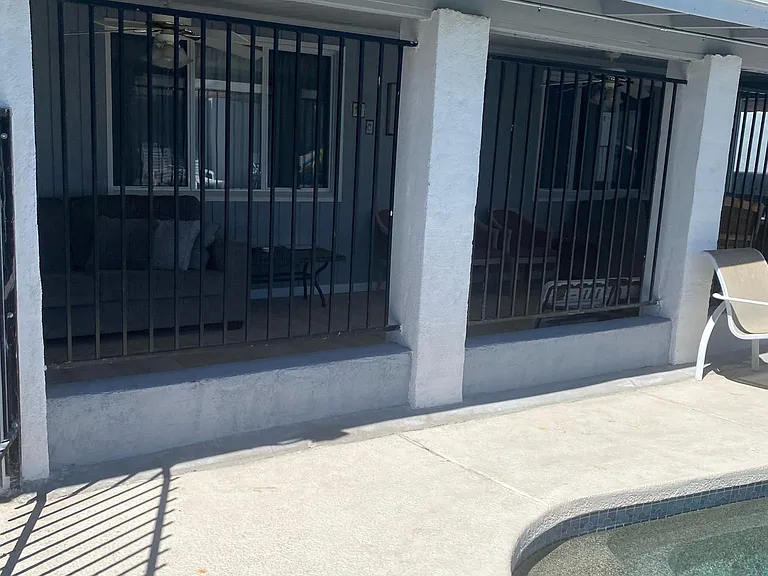 2415 W Greenbriar Dr — Photo 16