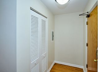 2424 W Estes Ave APT 3D, Chicago, IL 60645