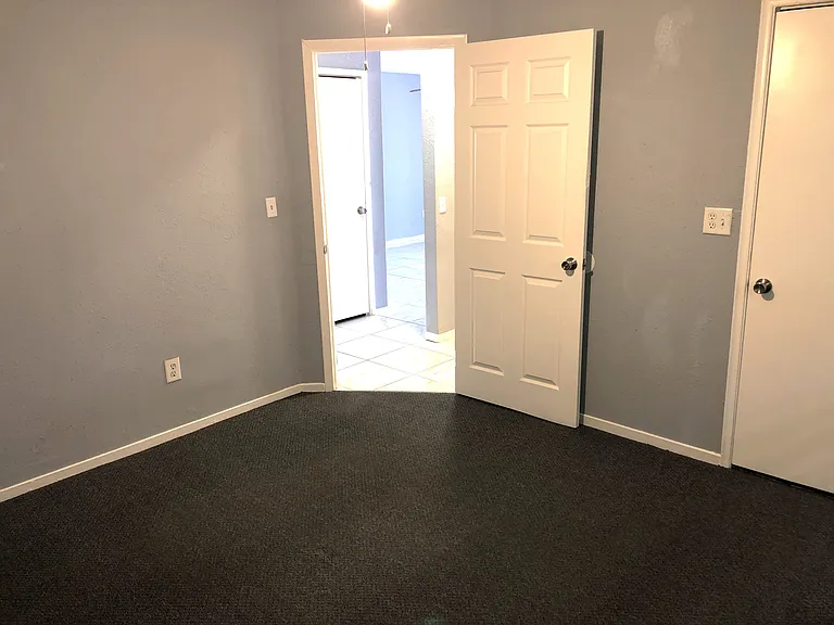 1341 Oahu St #B — Photo 10