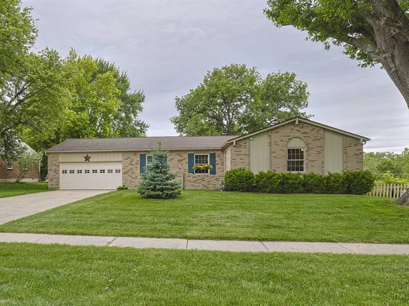 2061 Edinburg Ln, Fairfield, OH 45014
