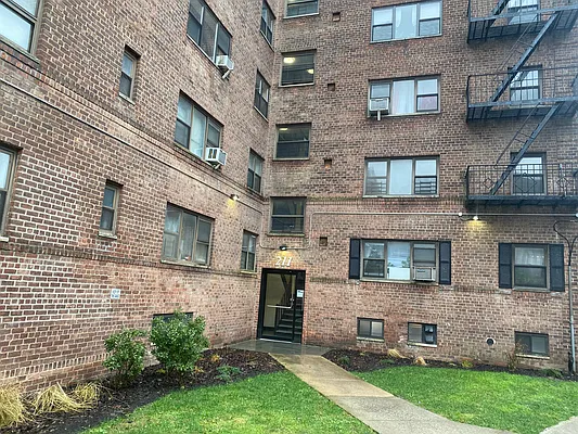 Rented by FirstService Realty (legacy) | media 11