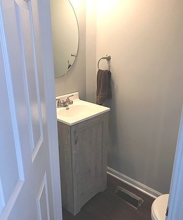 3rd image of 7442 Grandview Ct