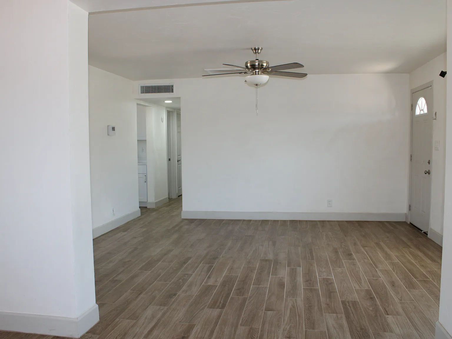 3 bed, 1339 sqft, $1,895 — Photo 3