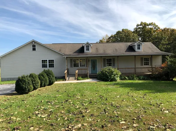 123 Fields Garrett Rd, Crossville, TN 38572