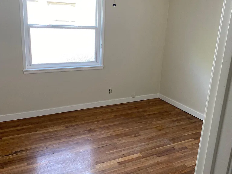 2010 Vallejo Way — Photo 6
