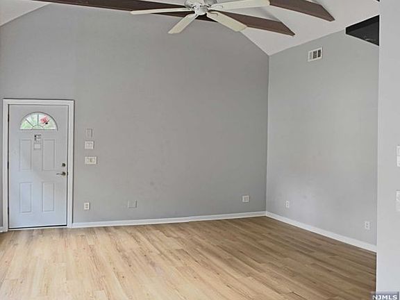 2nd image of 9 Urban St