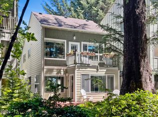 1286 SW Meadow Ln, Depoe Bay, OR 97341