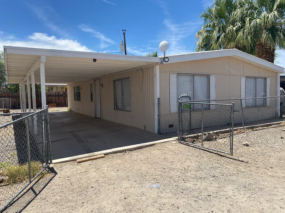 2059 Sweetwater Dr