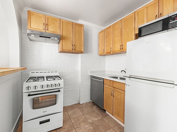 4th image of 119 South St #3D