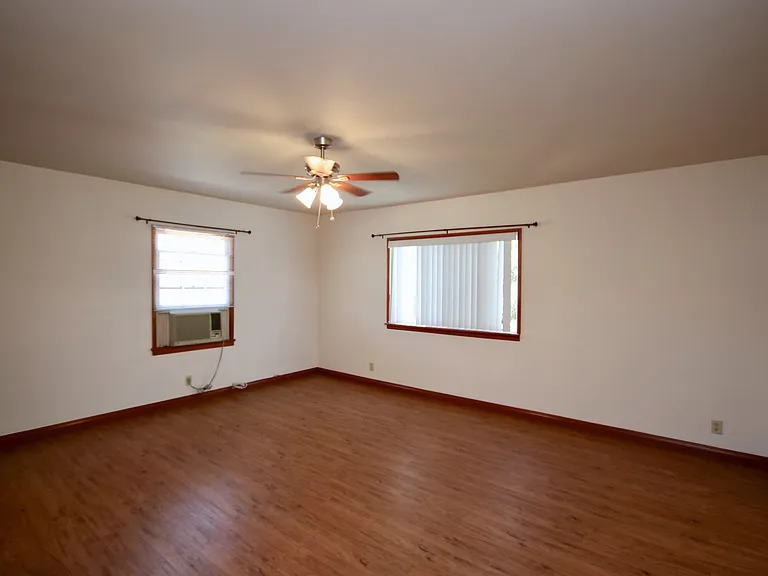 913 S Olive Avenue Alhambra Cir #1/2 — Photo 3