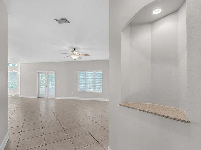 119 Beal Pkwy SE #203 — Photo 5