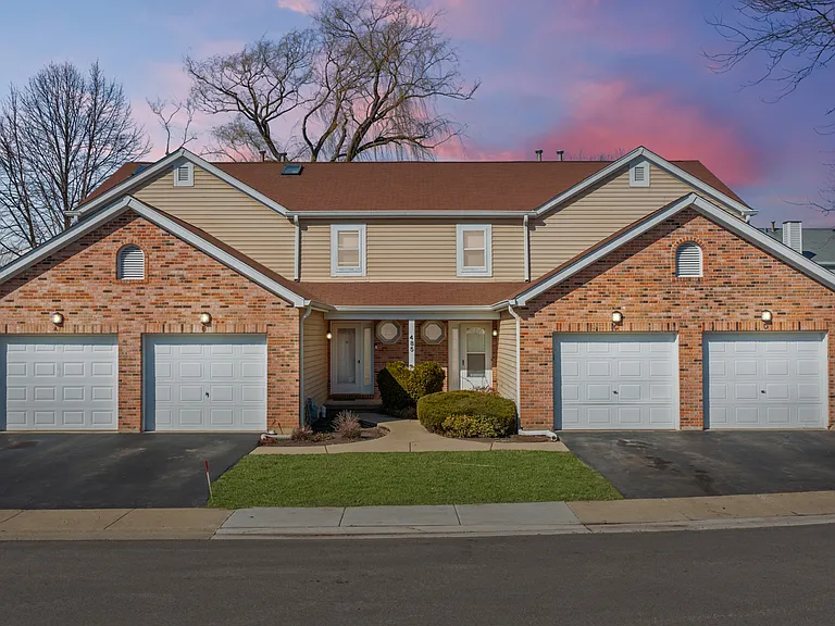 485 Nicole Dr #D — Photo 2