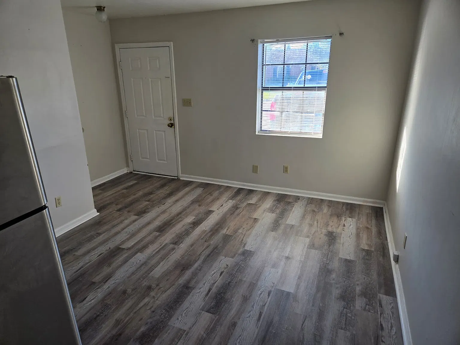 2 bed, 700 sqft, $950 — Photo 4
