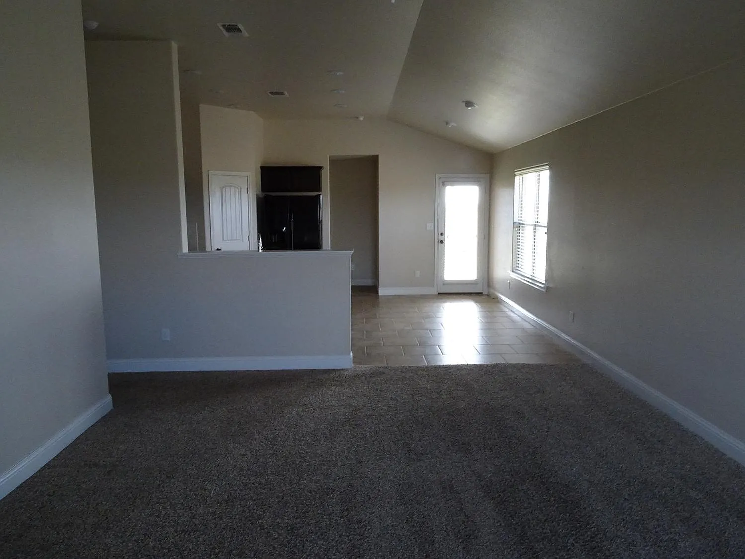 3 bed, 1412 sqft, $1,700 — Photo 4