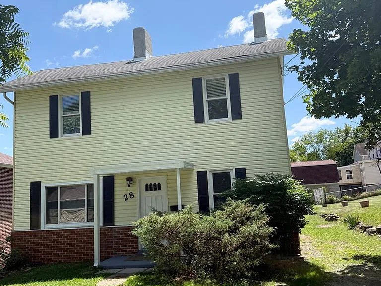 28 Zimmerman St — Photo 1