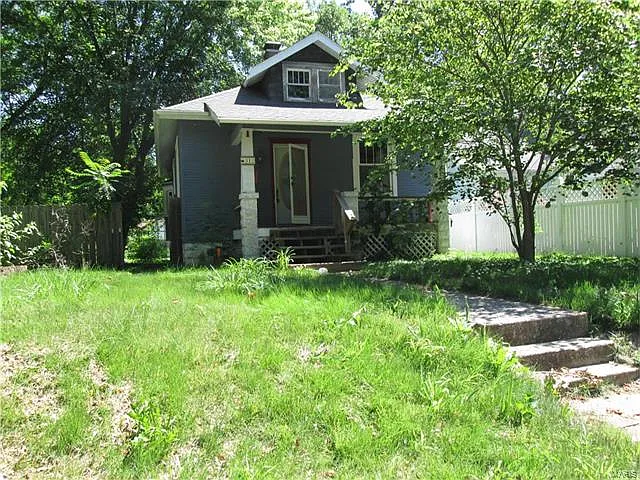 312 S Douglas Ave photo 1